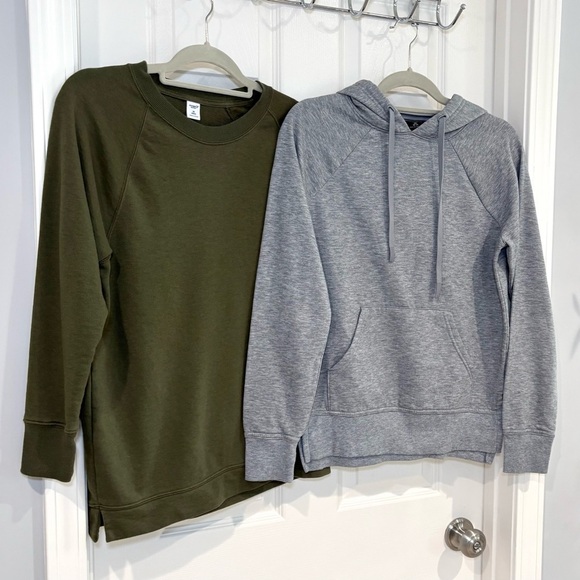 Old Navy and Athletic Women Long Sleeve Shirt & Hoodie Sweatshirt Bundle XS - Picture 3 of 17